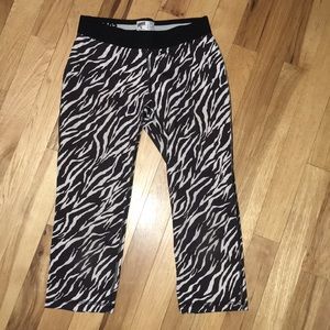 Soffe dri Capri leggings